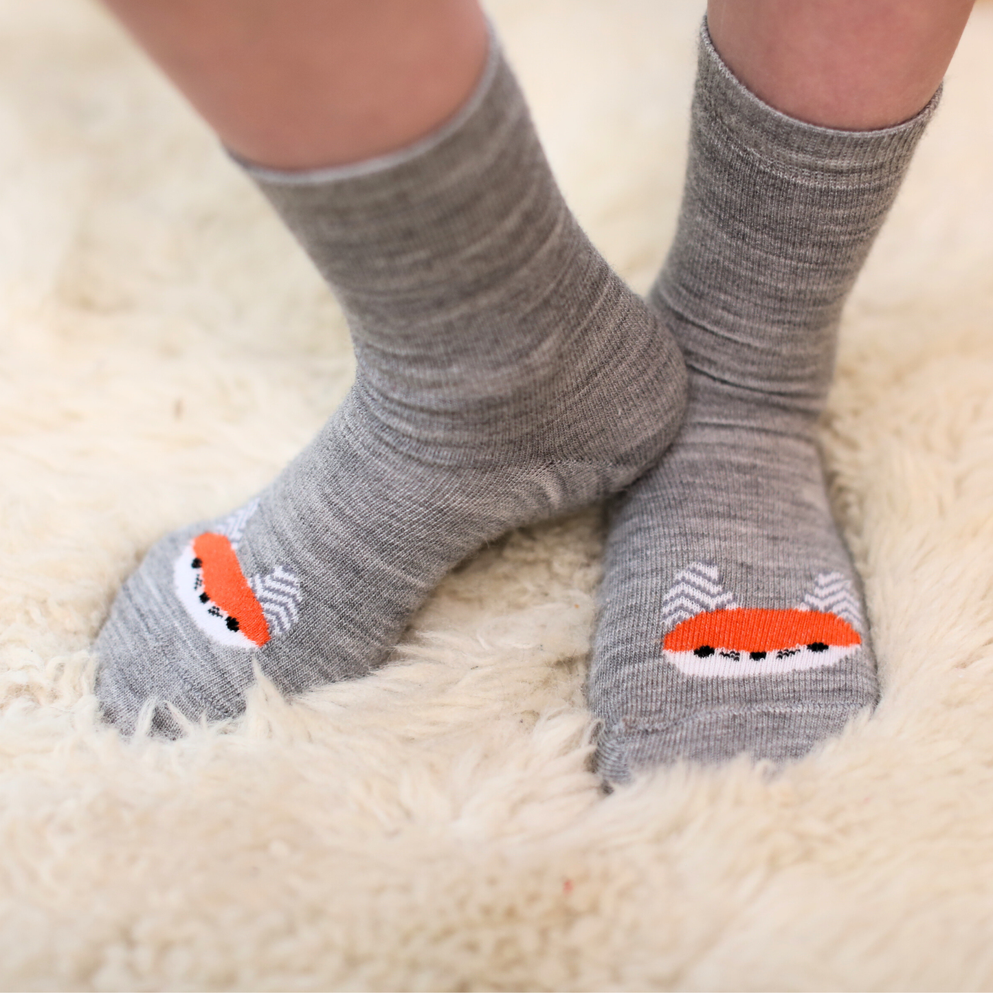 Pelēkas vilnas zeķītes